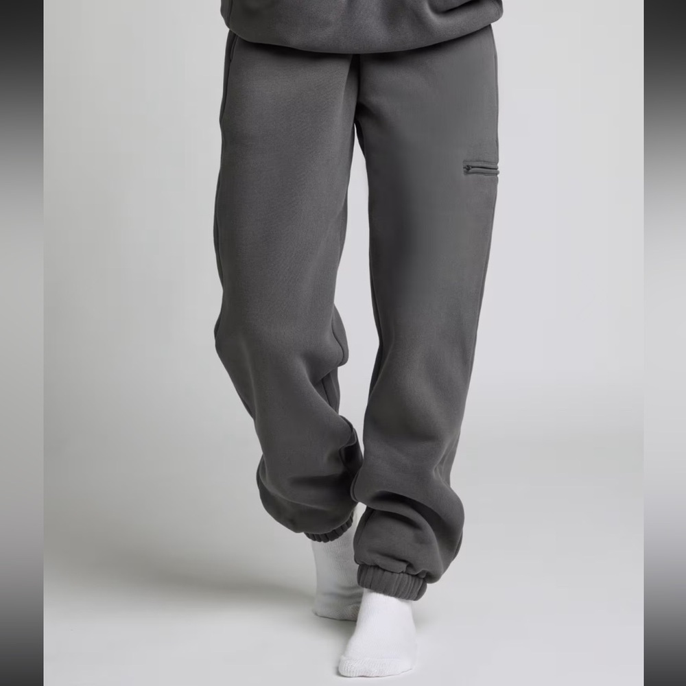 NWT Viral COMFRT travel essential sweatpants size L